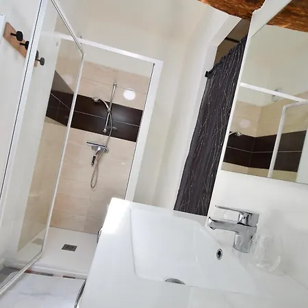 Apartment T2 Confort Et Tranquillite Deuxieme Etage *