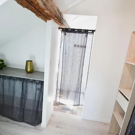 T2 Confort Et Tranquillite Deuxieme Etage Apartment *